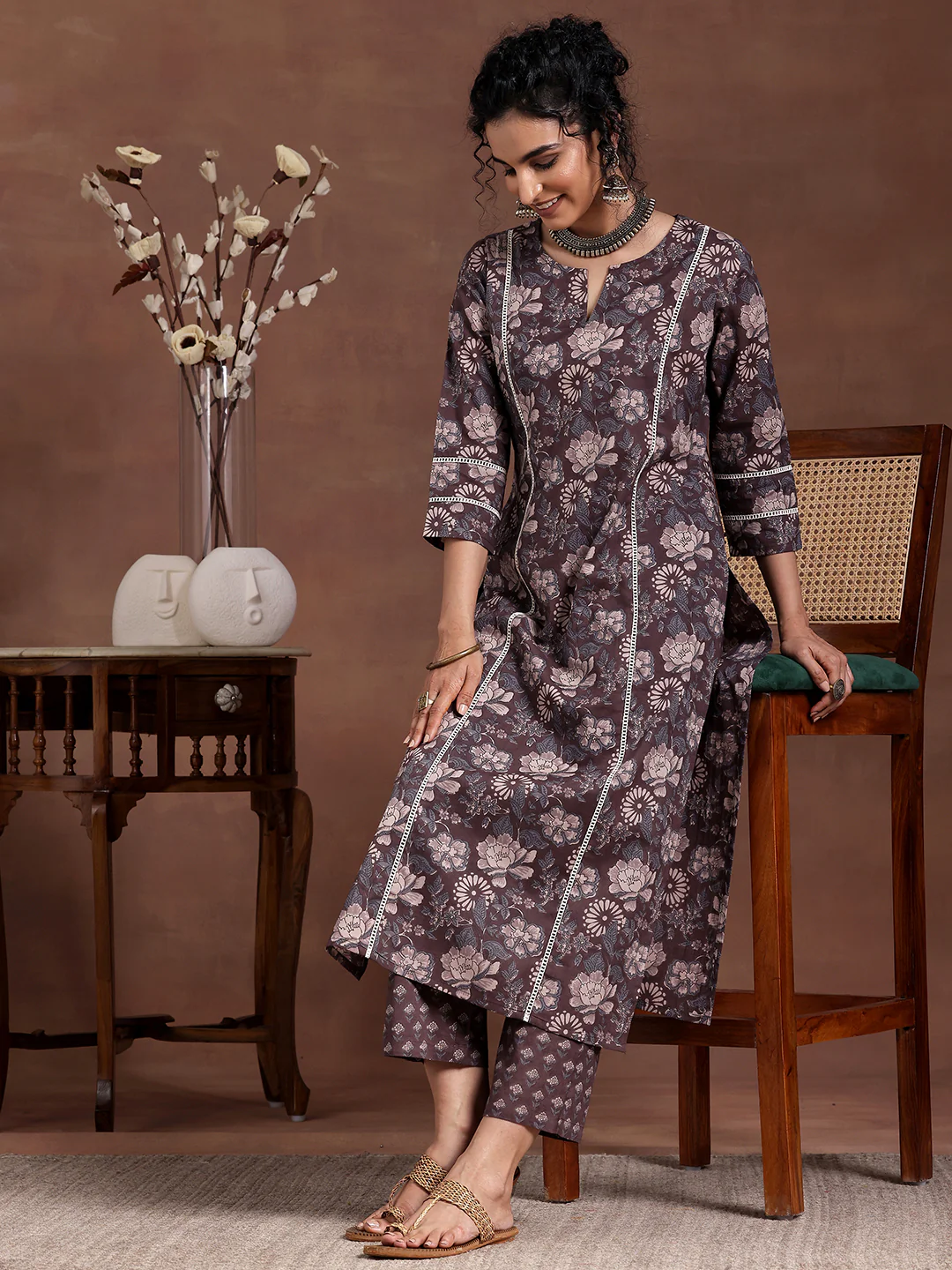 Elegant Floral Printed Kurta Pant Set